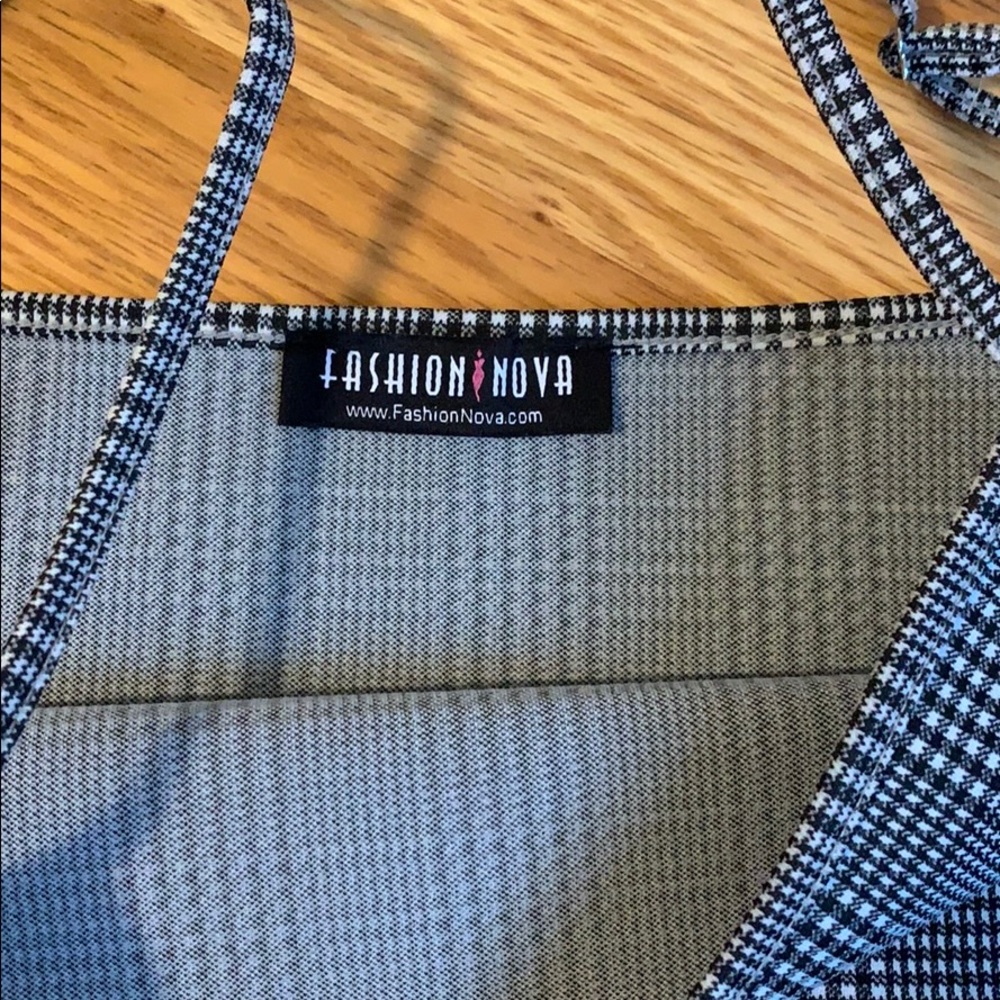 Fashion nova | gingham crop top - Picture 4 of 6